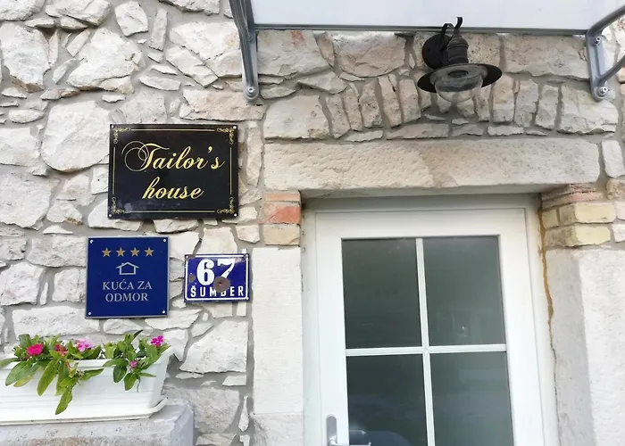 Tailor's House 펜션 라빈